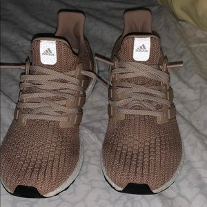Ash pearl ultraboost